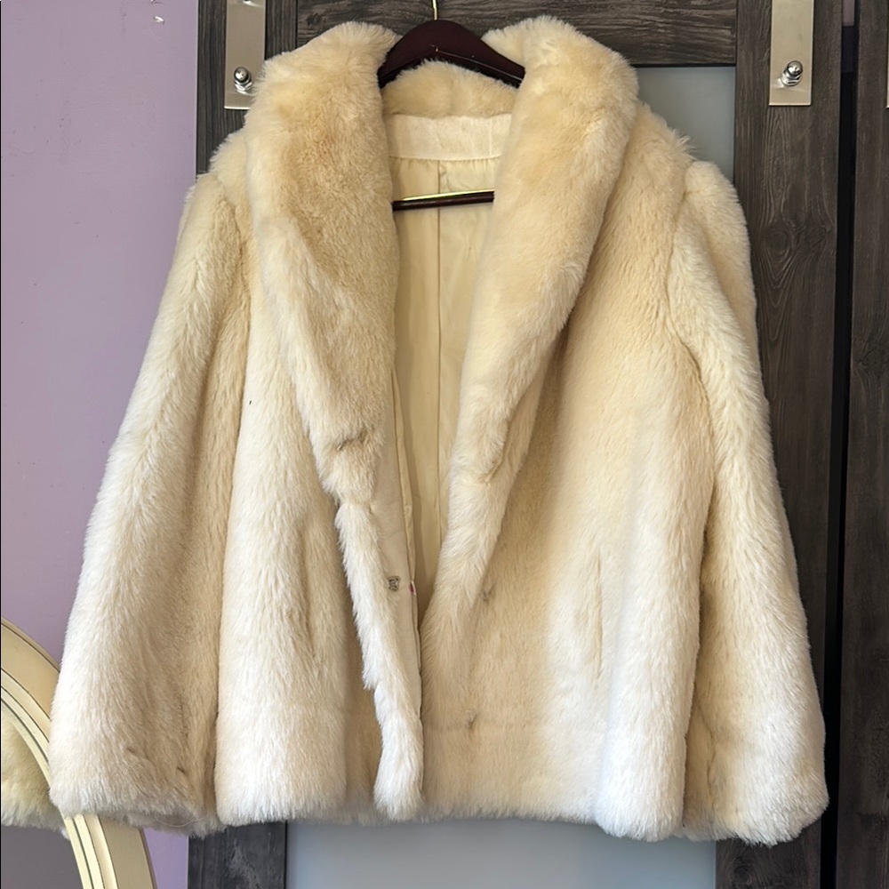 Elegant Cream Faux Fur Jacket